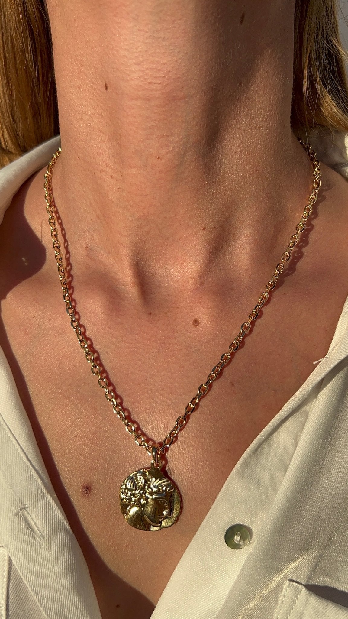 Collar atenas